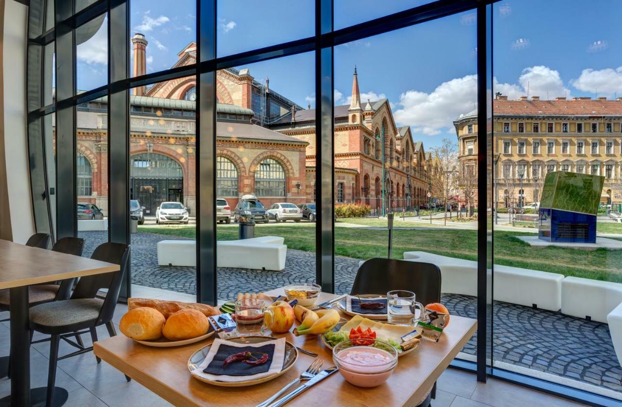 Meininger Great Market Hall Hotel